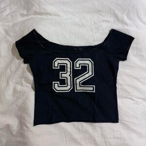 Brandy Melville navy Bonnie off the shoulder 32 graphic top
